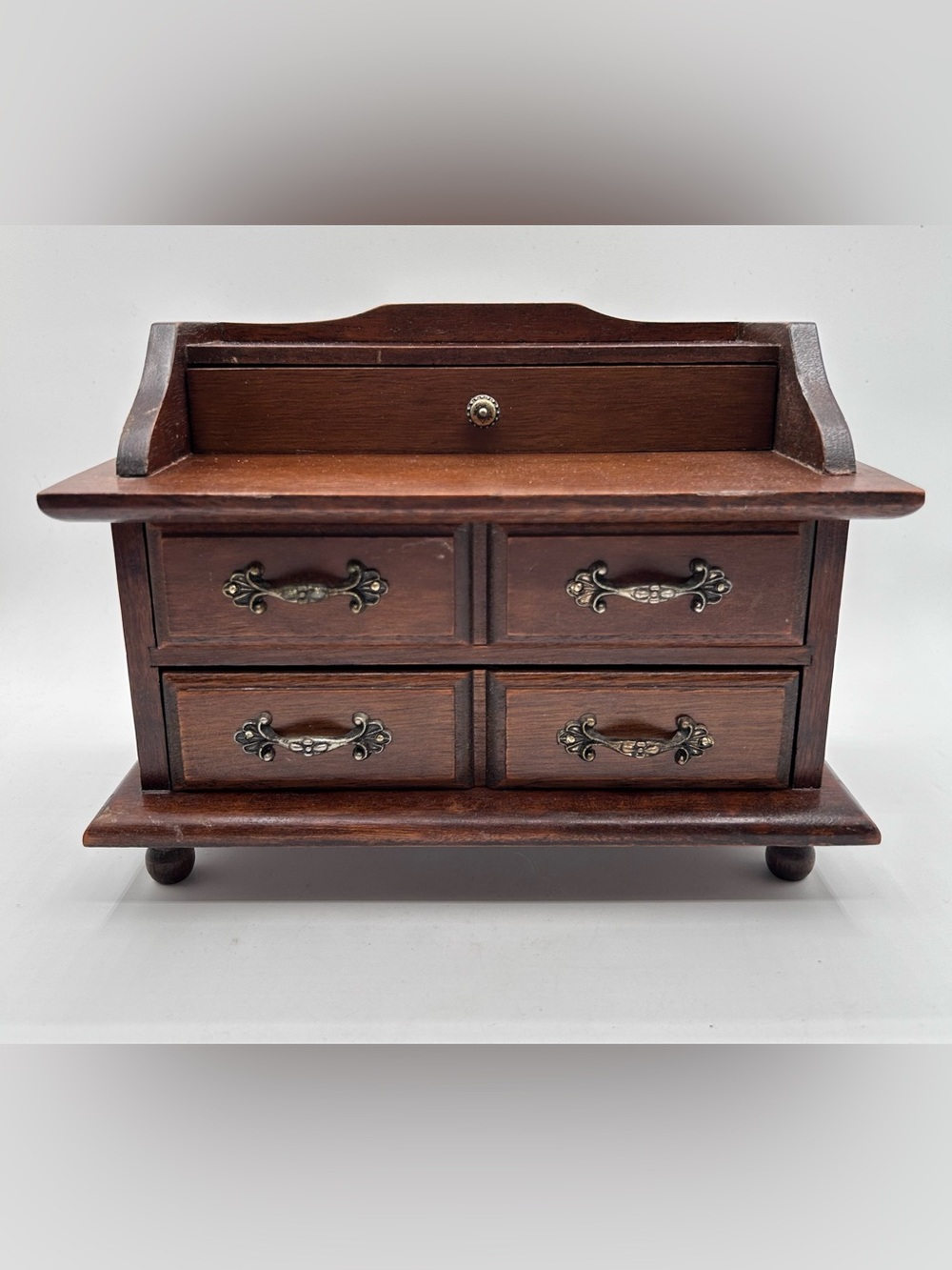 Vintage Laurel Toyo Wooden Jewelry Box 9" x 5"